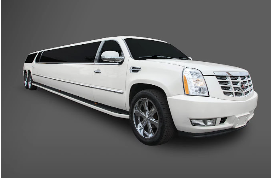 The Best Way to Discover Illinois' Nightlife: Limousine Services in Chicago