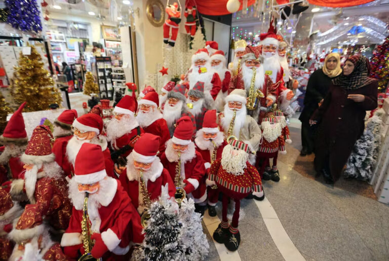 A crowded store filled with Santa Claus figures and decorations, symbolizing the Evolution of Christmas from tradition to modern retail culture.