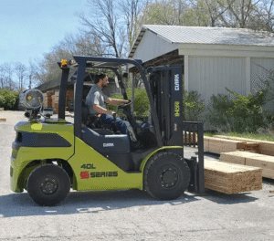 clark-forklifts-03