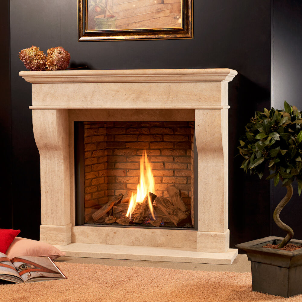 Kaminumrandung aus Natursteinn