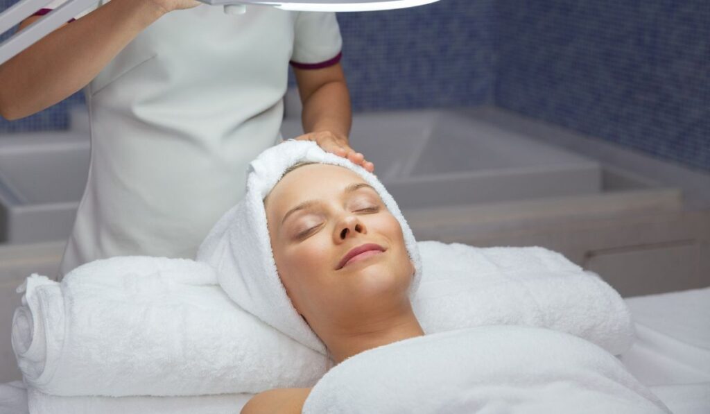 Hydra machine facial burnaby
