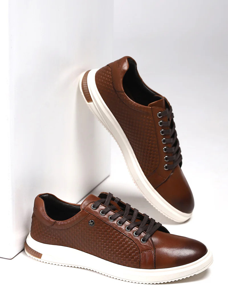 men leather sneaker