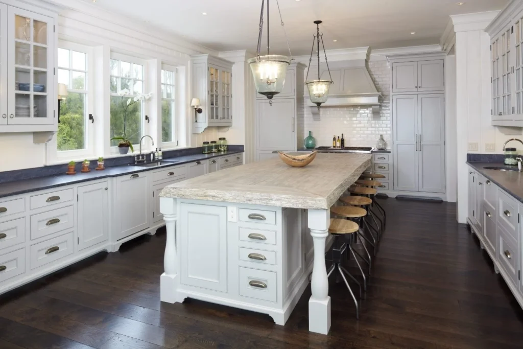 Island with drawers on both sides