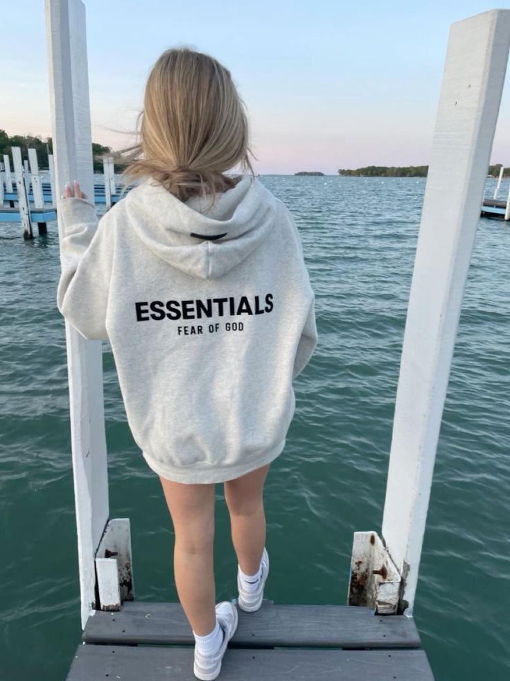 Essentials Hoodies: The Perfect Blend of Luxury, Comfort, and Everyday Streetwear
