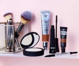 Top Beauty Kits & Makeup Bundles USA for Every Look
