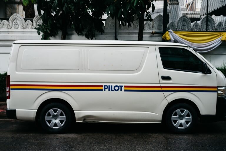 vehicle branding in dubai
